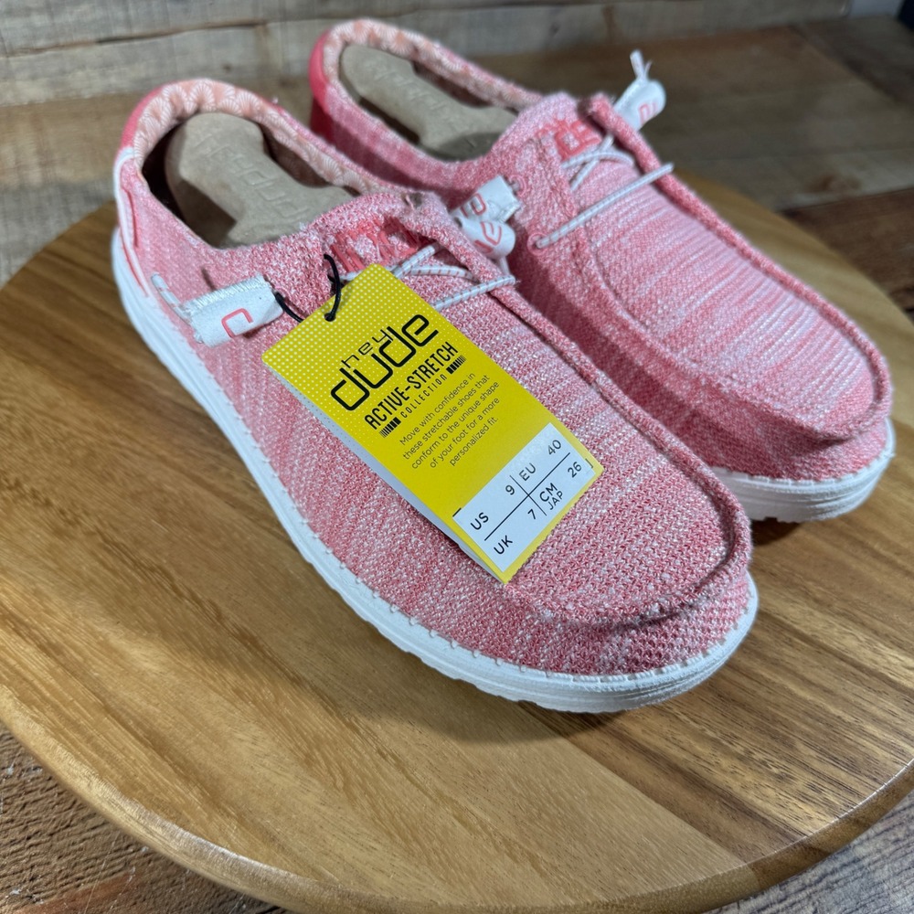 Hey Dude Shoes Wendy Women 9 Pink Loafers Active-Stretch Slip On Moccasin